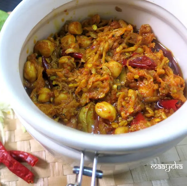 Rajasthani Mango Pickle with Chickpease, Aam aur chane ka achar