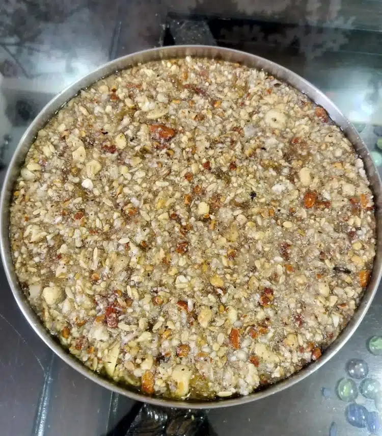 mix-nut-mewa-paag