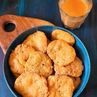 punjabi masala mathri
