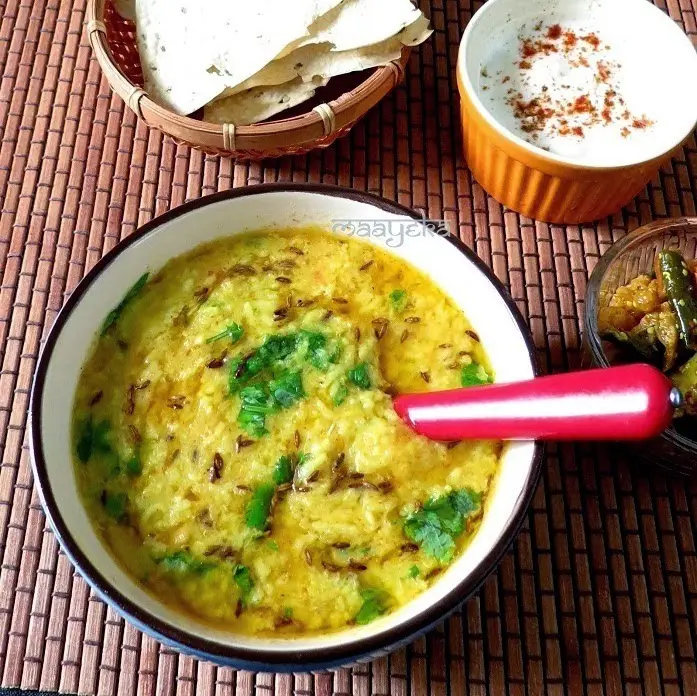 how to make moong daal khicdi