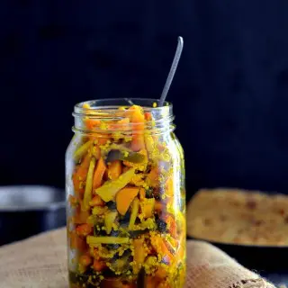 fresh -turmeric-pickle