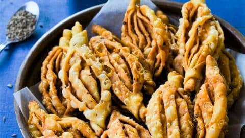 Elo Jhelo Nimki Recipe