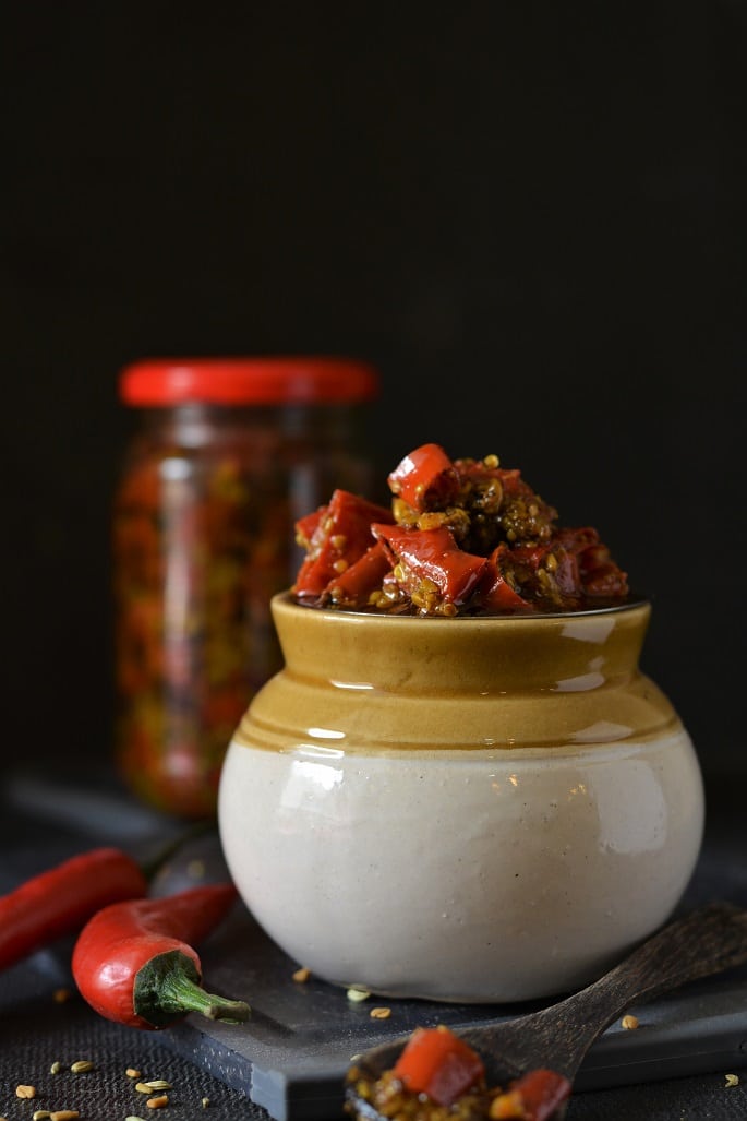 easy red chili pickle