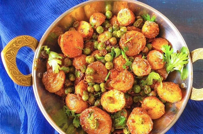 kadhai-aloo-matar-sookhe -aloo-matar