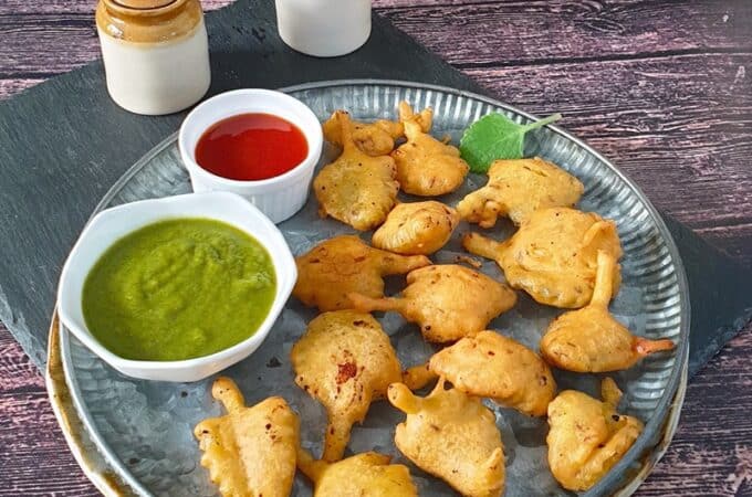 ajwain-leaves-pakode- fritters