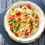 thai-raw-papaya-salad-som-tum