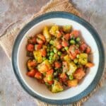 Gajar-aloo-matar-ki-sabji
