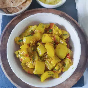 lauki-KI-sabji-bottle-gourd-curry