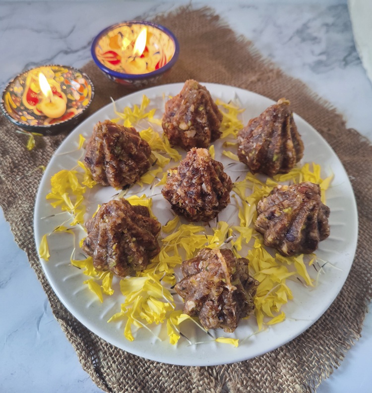 dry-fruit-modak